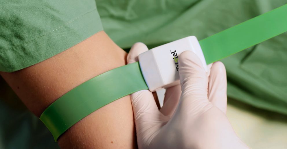 daisygrip reusable tourniquet in use on patient's arm