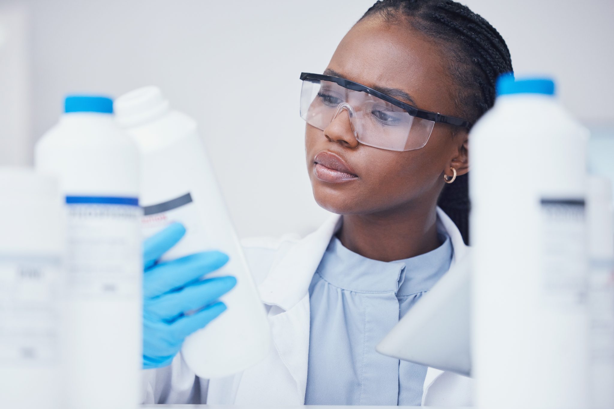 Checking sustainability claims in healthcare on product packaging